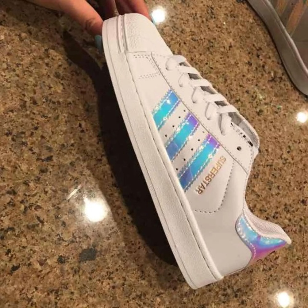 Adidas Superstars - Picture 4 of 4